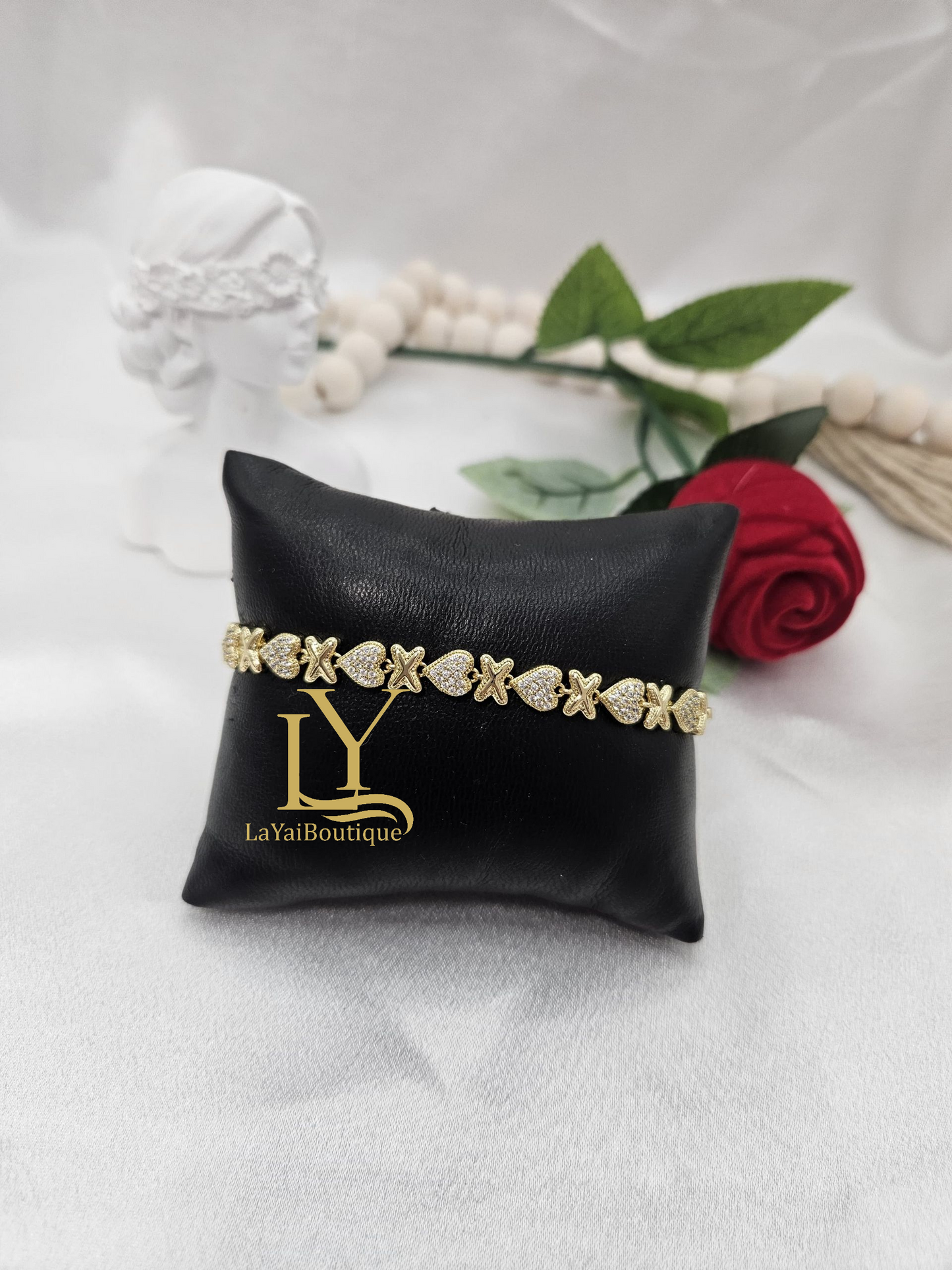 BRACELET