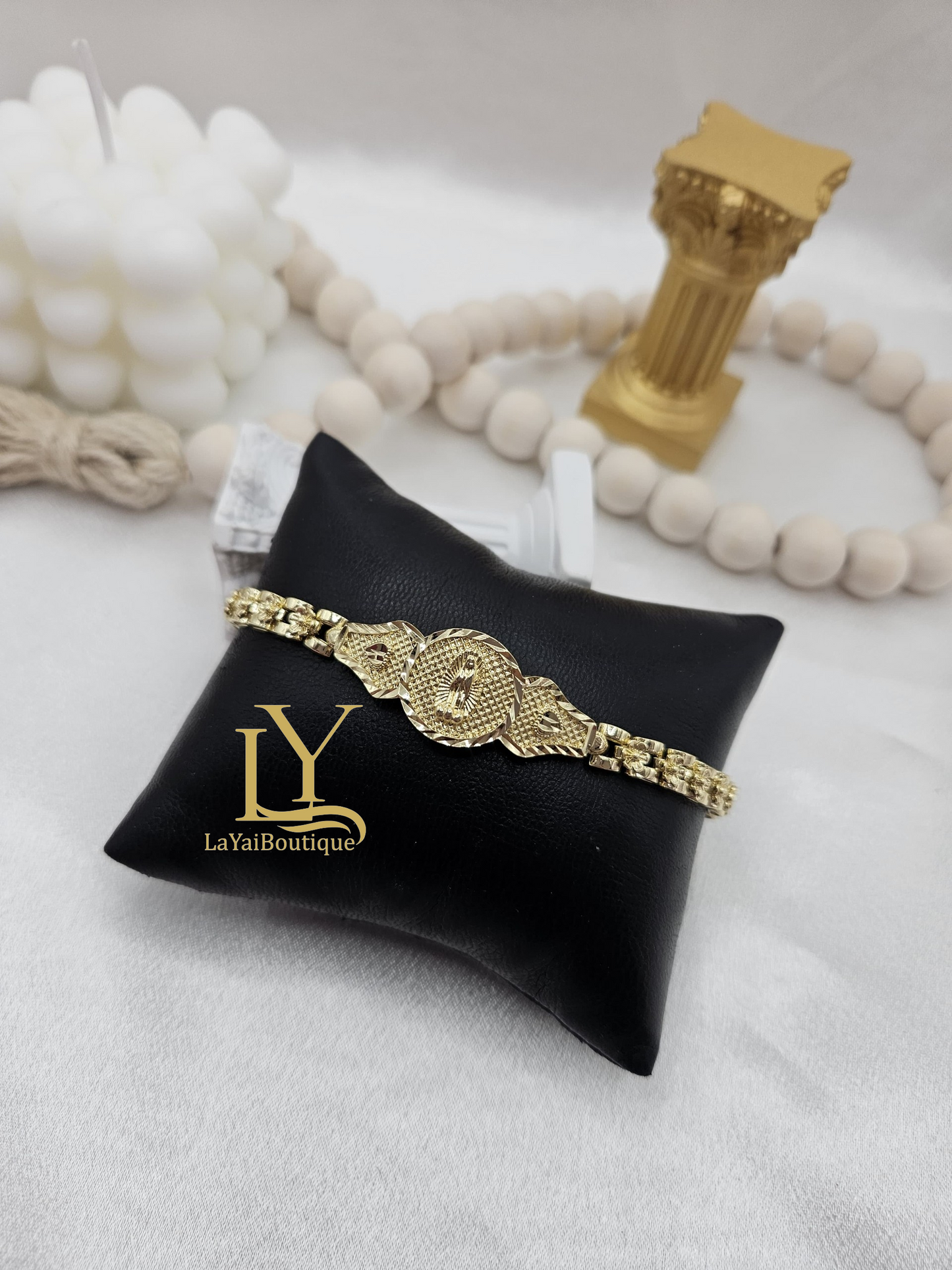 BRACELET