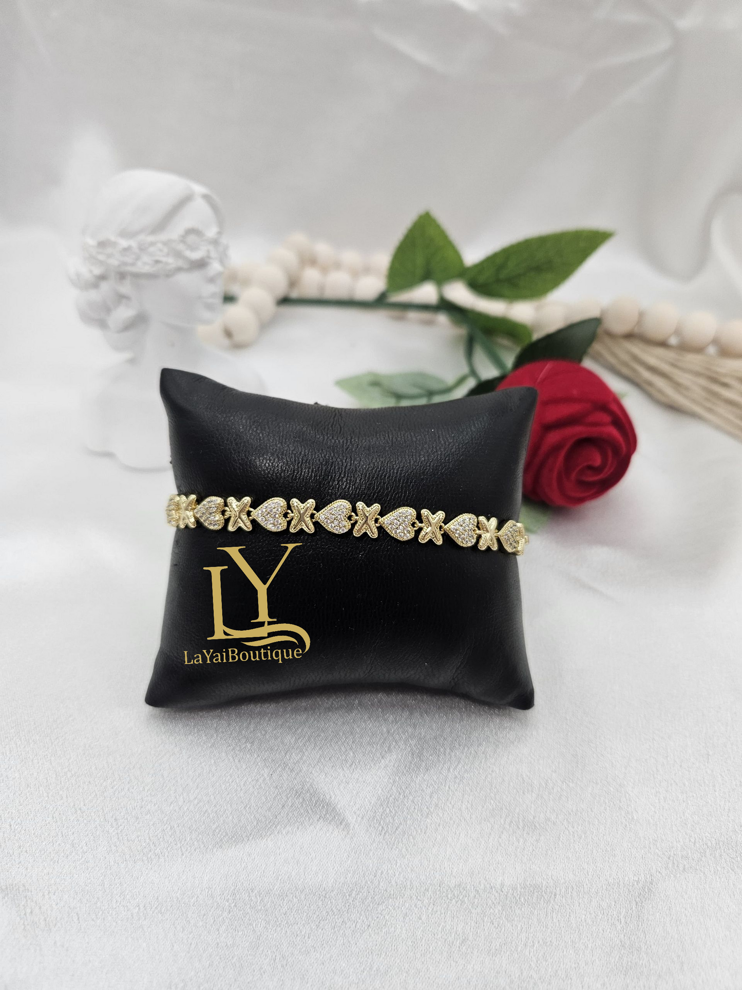 BRACELET