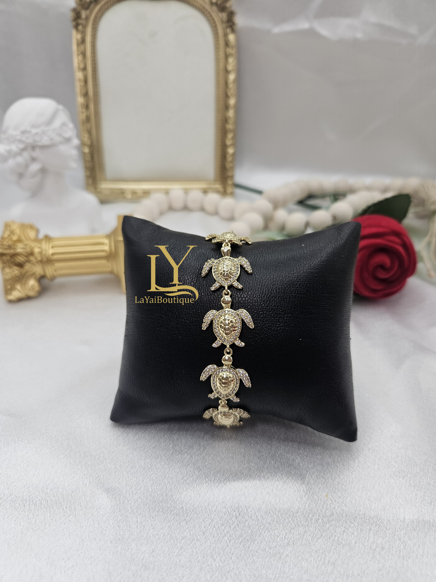 BRACELET