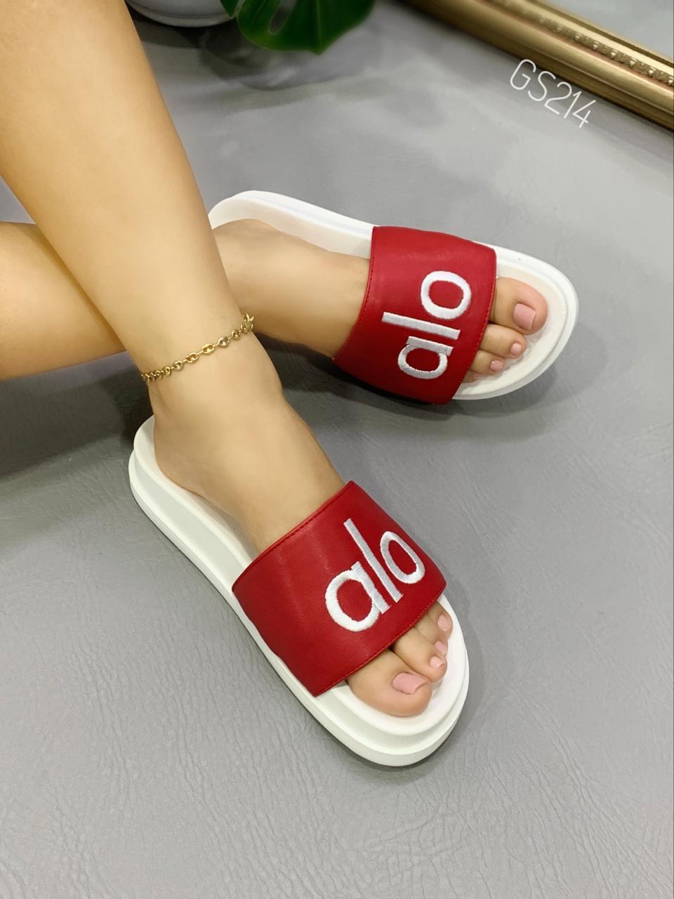 Sandalias Tipo Slide Estilo Alo | Cómodas y Modernas – LaYaiBoutique