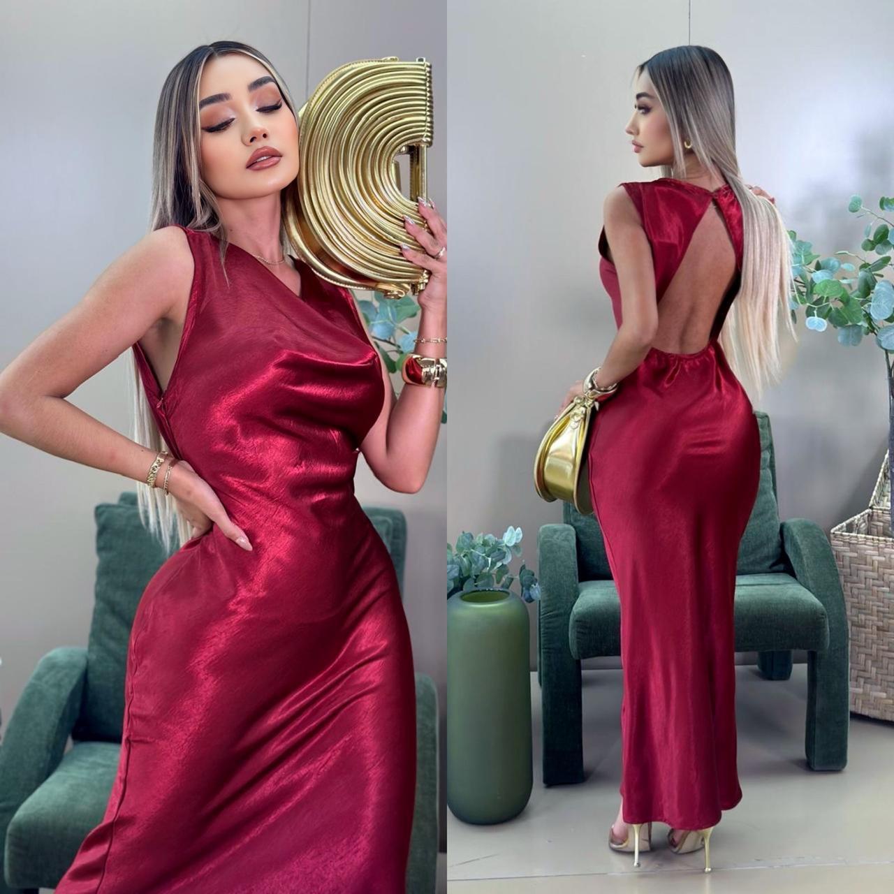 Vestido largo satinado LaYaiBoutique