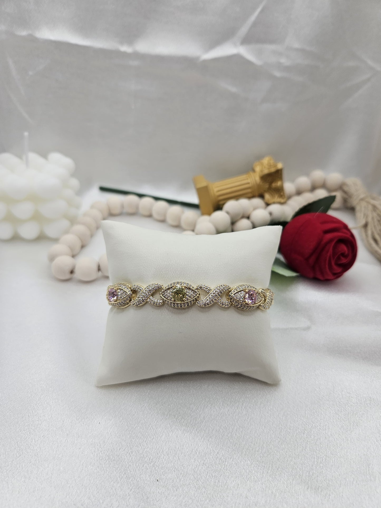 BRACELET