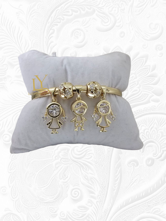 BRACELET